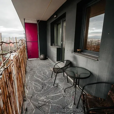 Bright And Cozy Design Apt With Office Otel